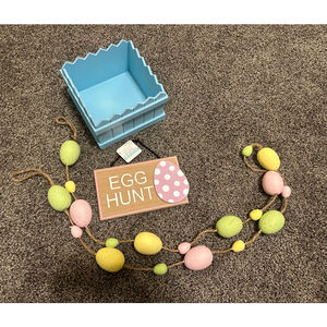 Ashland Holiday Decor-Easter Egg Hunt Set w/ sign, garland, basket